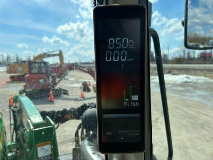 2020-john-deere-6130m-image-10