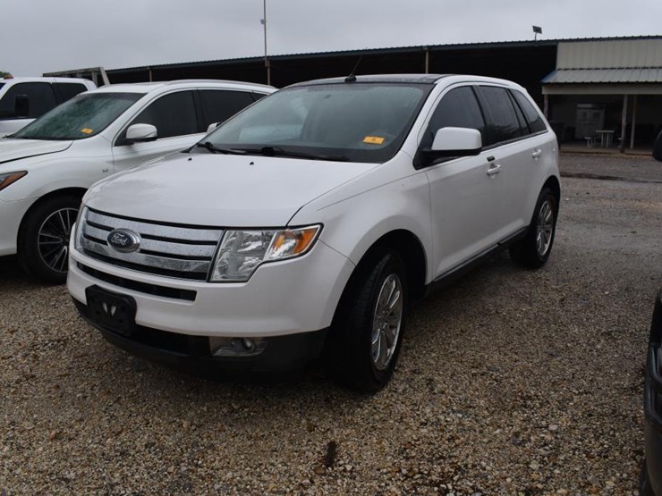 2010-ford-edge-image-1