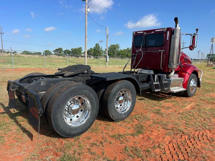 2012-peterbilt-386-image-34