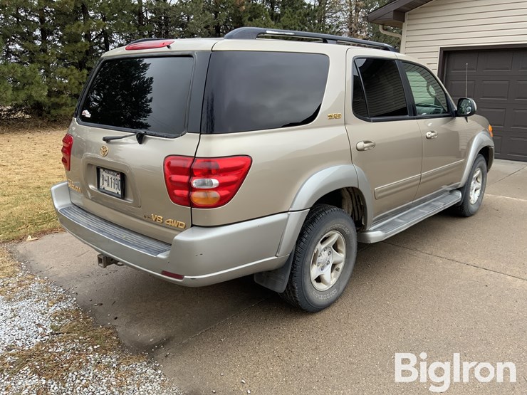 2002-toyota-sequoia-image-5