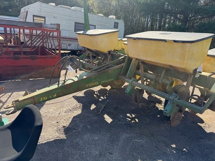 john-deere-7000-image-8