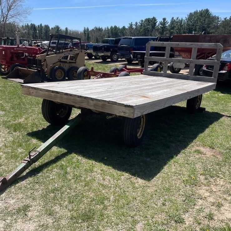 Flat Rack Wagon w/John Deere Gear