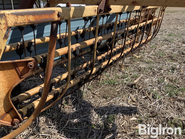 new-holland-256-image-12