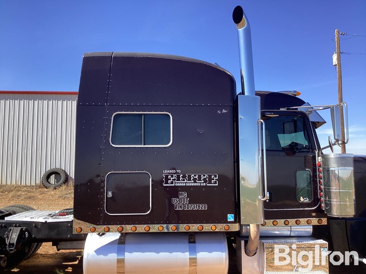 2008-peterbilt-389-image-14