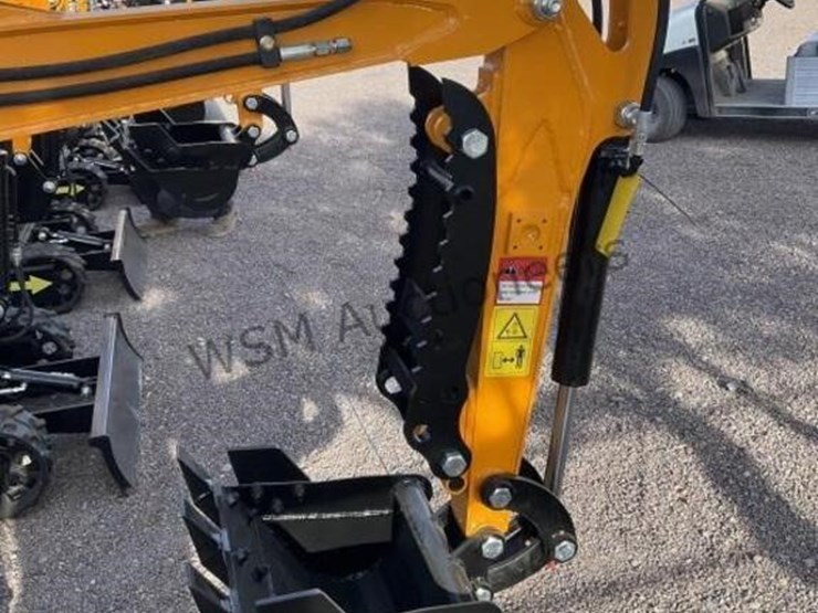 2026-miva-15-mini-excavator-image-6