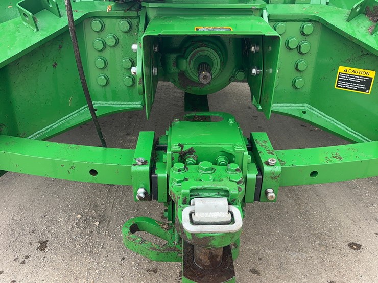 2024-john-deere-9rt-590-tractor-image-17