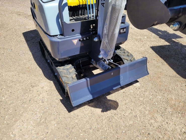 2026-landhero-ats-me18-mini-excavator-image-4