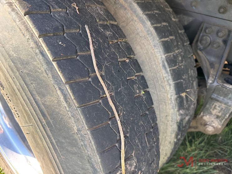 2017-kenworth-t880-image-24