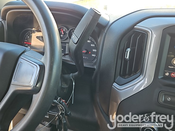 2022-chevrolet-2500hd-image-29