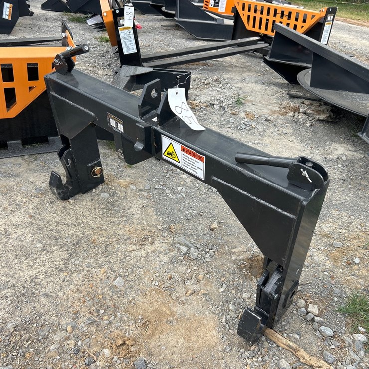 #86 • SKID STEER QUICK HITCH