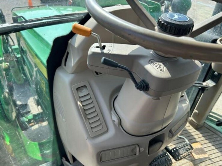 2020-john-deere-6130m-image-15