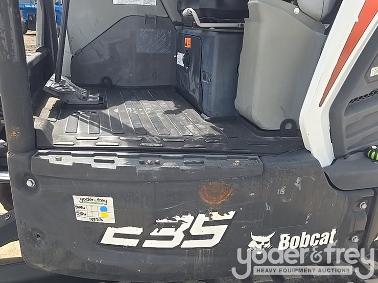 2021-bobcat-e35-image-49
