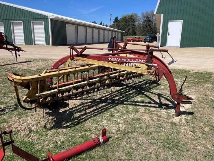 new-holland-258-image-1