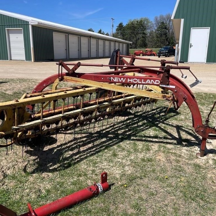 NEW HOLLAND 258
