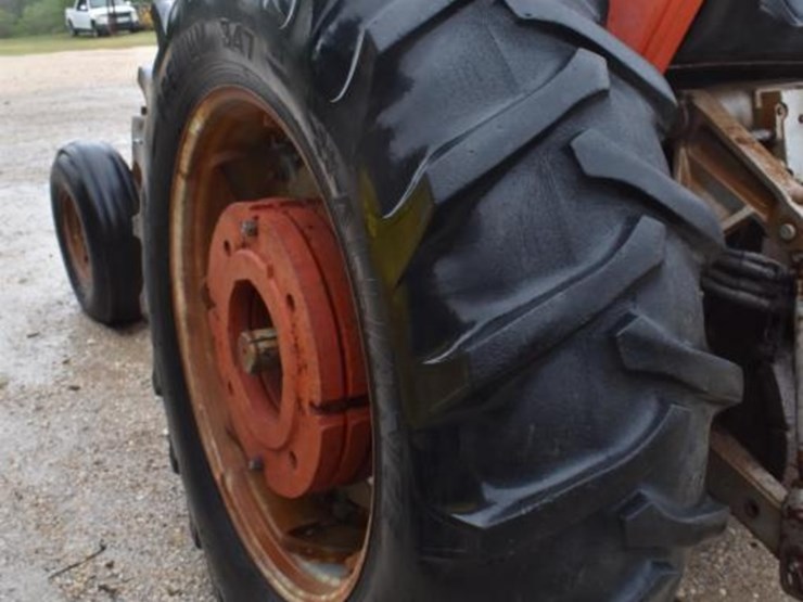 massey-ferguson-2705-image-6