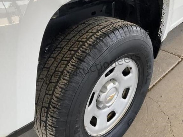 2015-chevrolet-colorado-image-8