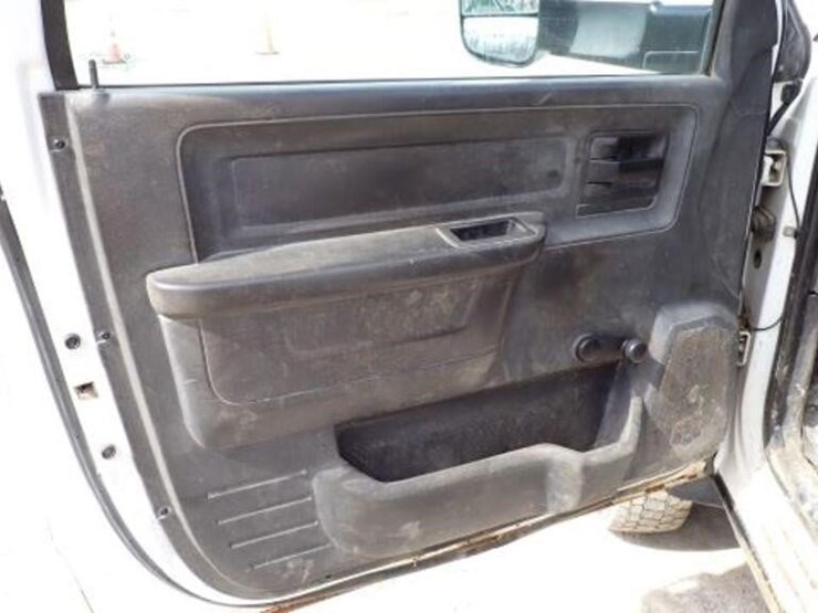 2011-dodge-5500-hd-s/a-service-truck-3d6wu7el3bg61-image-14