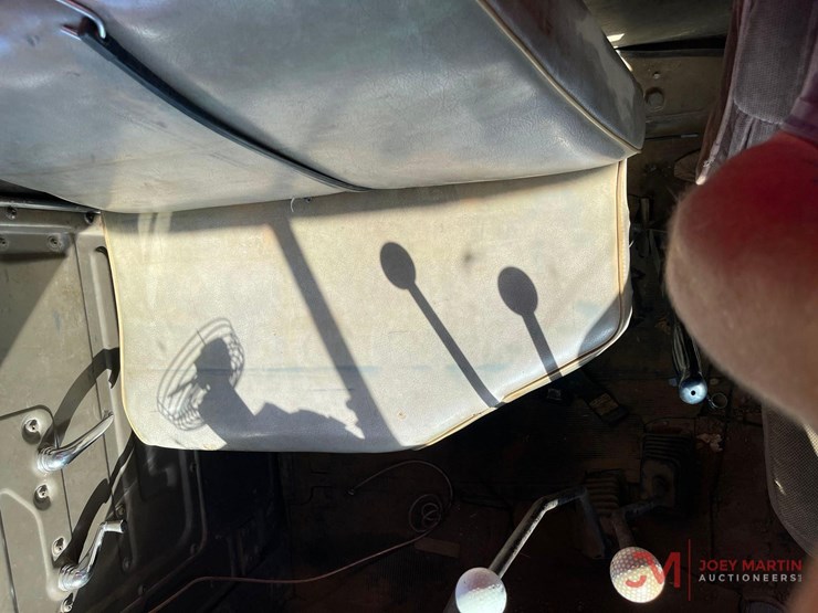 1984-mack-rd686s-image-21