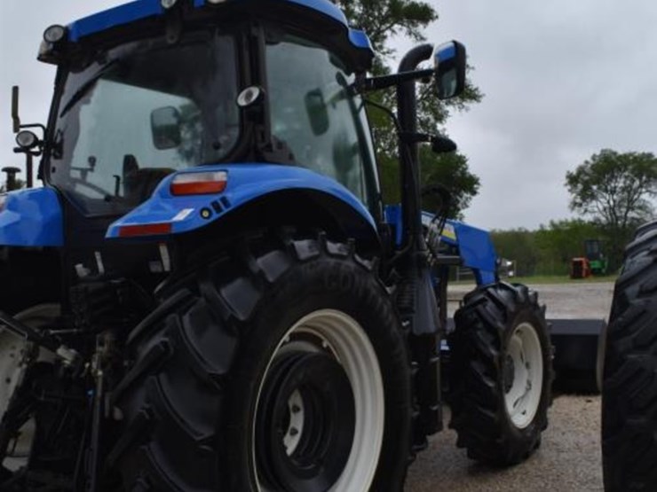 new-holland-845tl-image-11