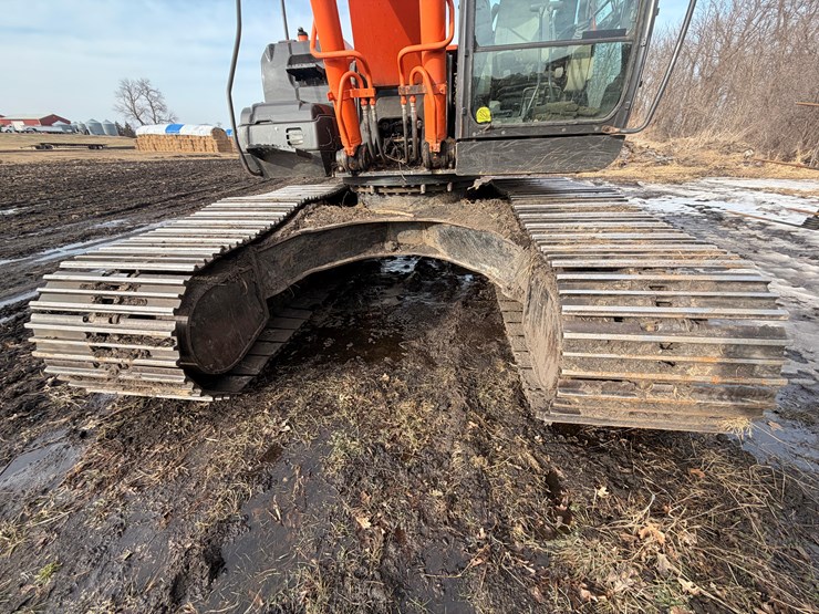 hitachi-zx290g-excavator-image-4