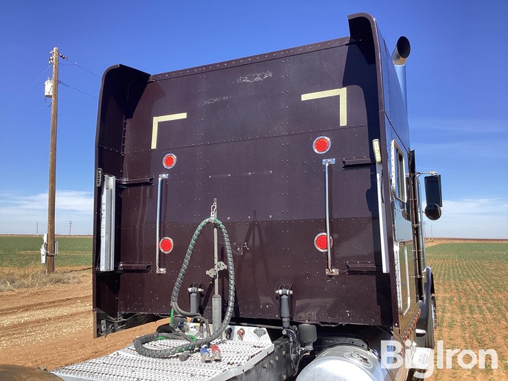 2008-peterbilt-389-image-16