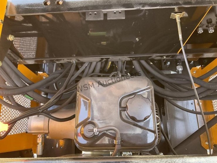 2026-miva-15-mini-excavator-image-7