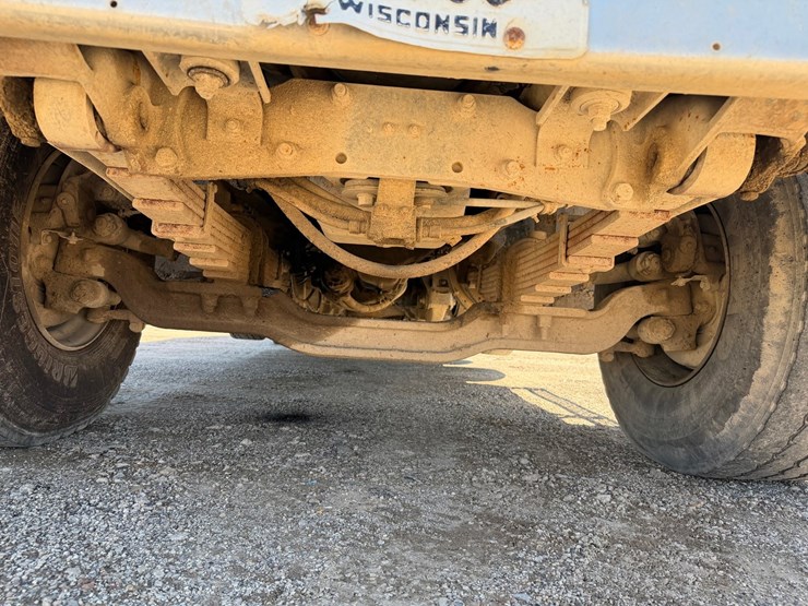 1995-mack-cl713-image-33