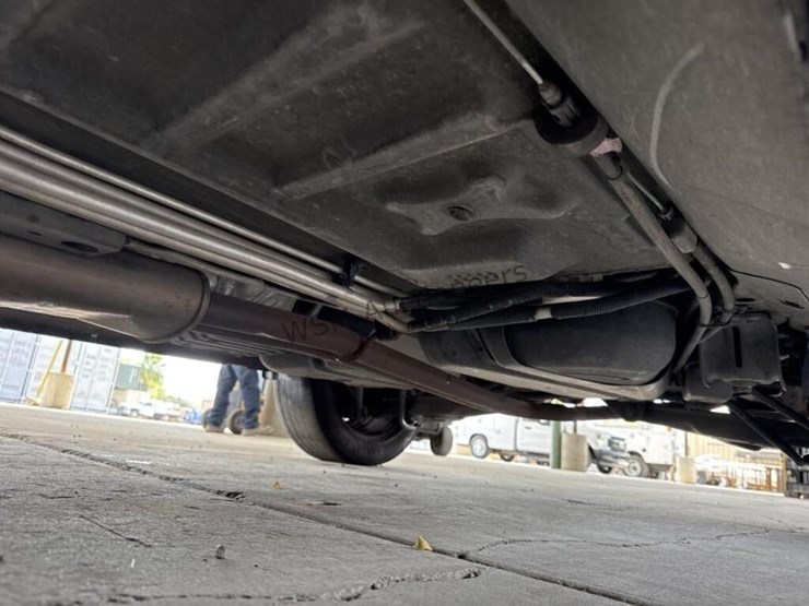 2013-ford-explorer-image-29