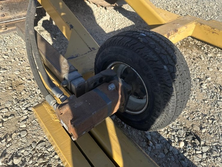 2014-deere-450j-image-11