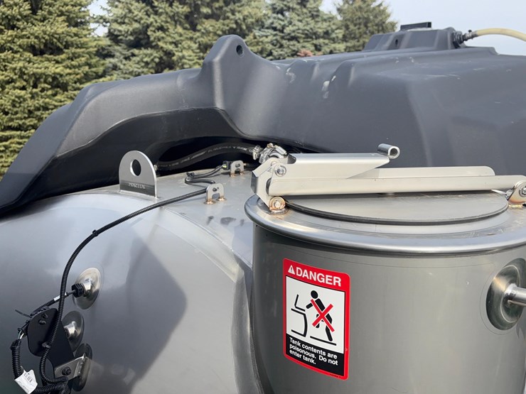 2024-john-deere-612r-image-36