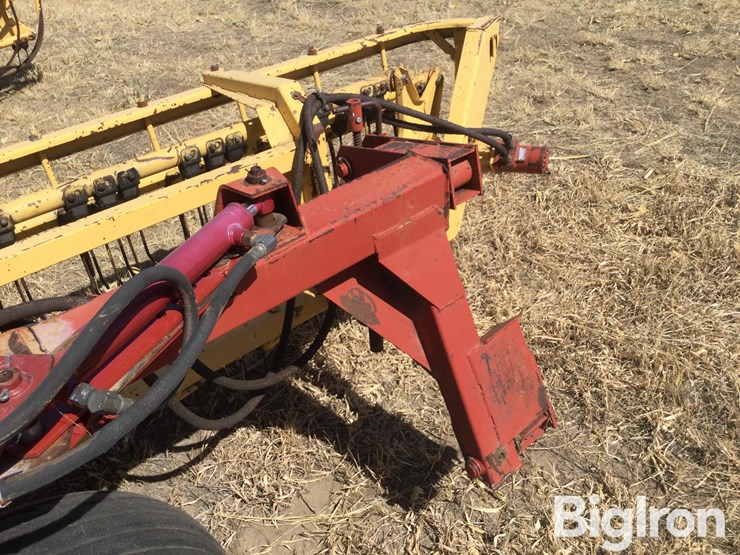 new-holland-216-image-18