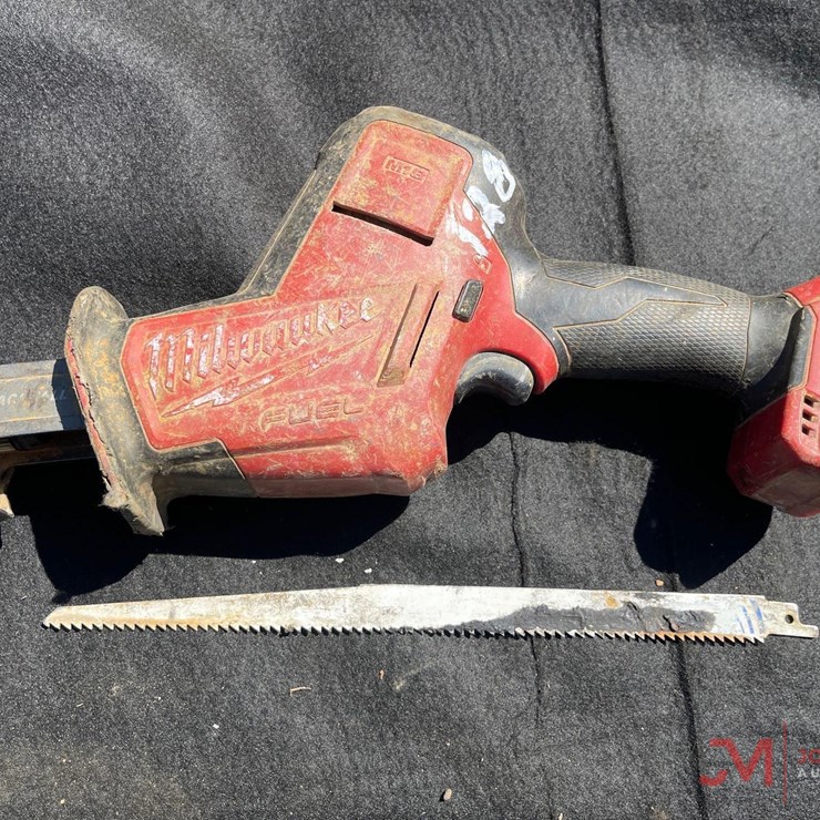 MILWAUKEE FUEL M18 CORDLESS HANDHELD SAWZALL
