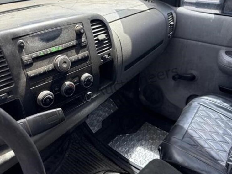 2009-gmc-sierra-2500hd-image-18