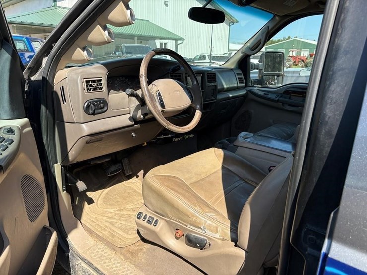 2001-ford-excursion-image-7