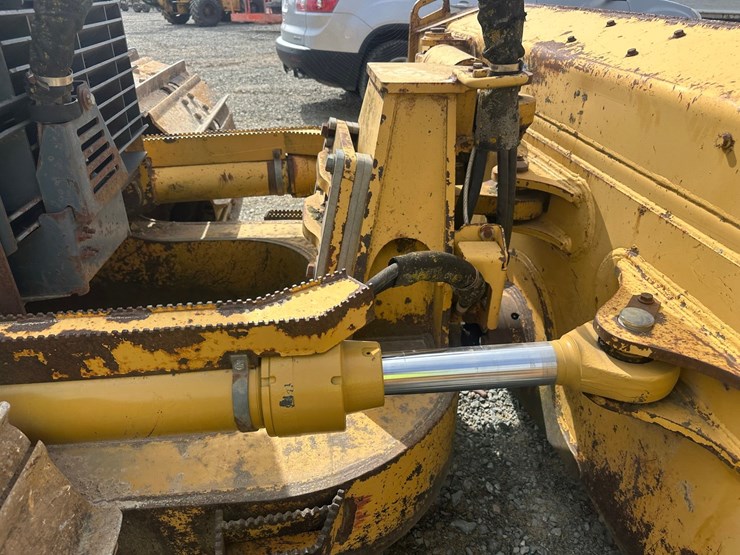 2006-deere-750j-lgp-image-26