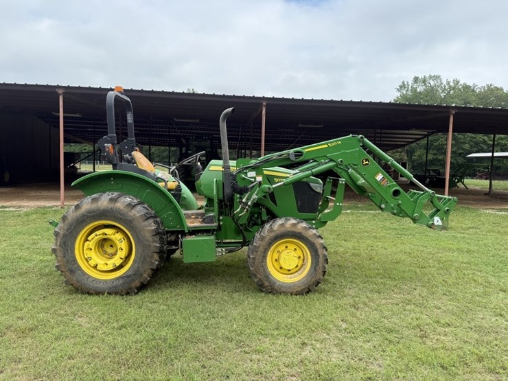 2021-john-deere-5075e-image-4