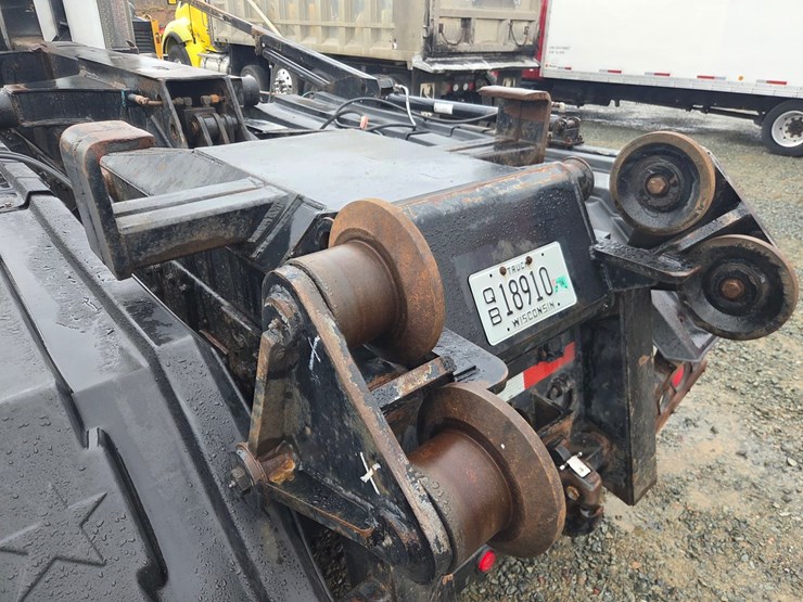 1995-peterbilt-357-image-30