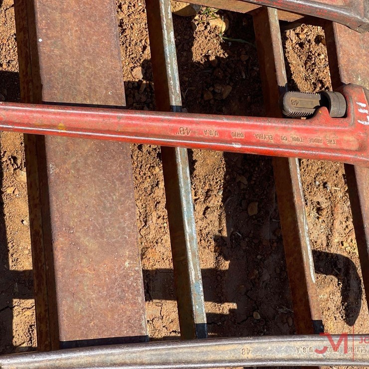 48" PIPE WRENCH