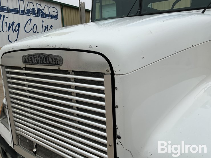 1995-freightliner-fld112-image-10