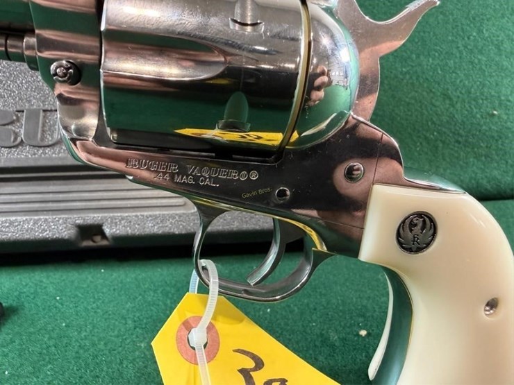 ruger-vaquero-44-mag-revolver-image-7