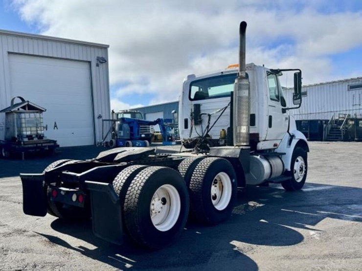 2004-international-8600-image-7