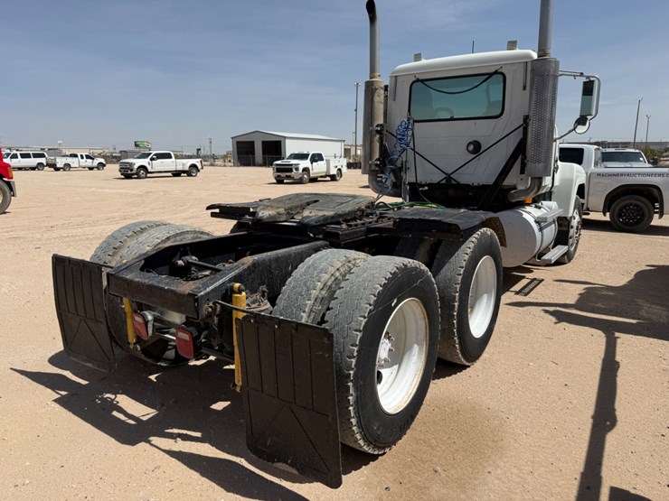 2006-mack-chn613-image-3