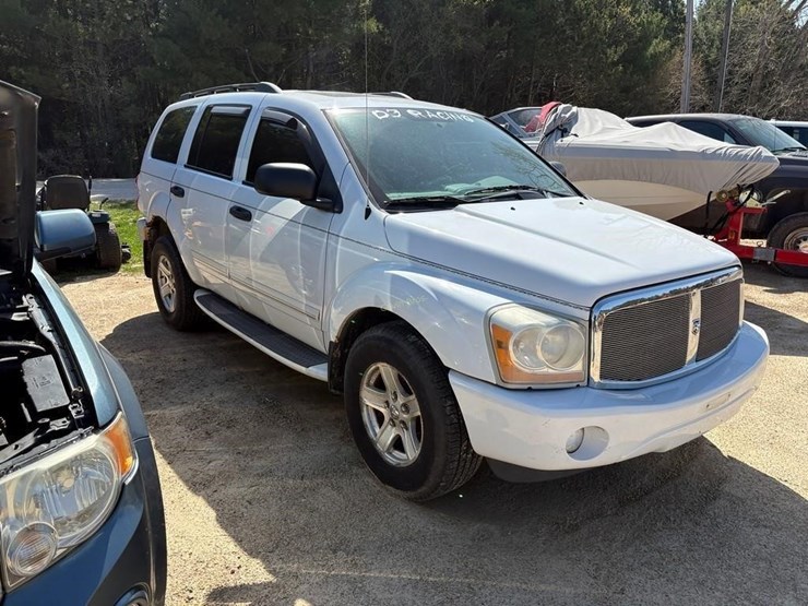 2004-dodge-durango-image-3