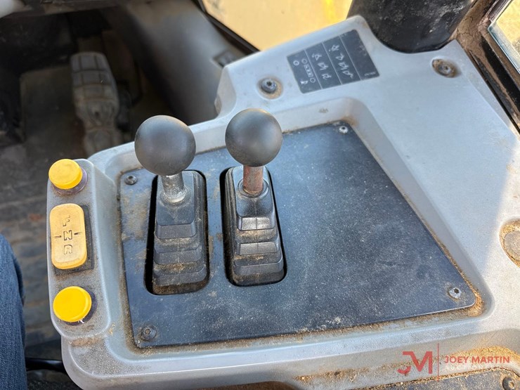 2021-caterpillar-950gc-image-28