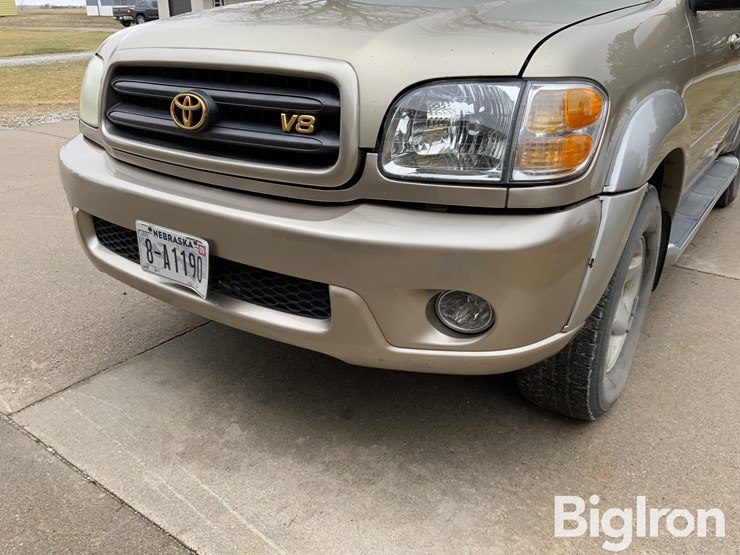 2002-toyota-sequoia-image-10