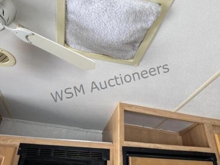 2005-thor-fury-toy-hauler-image-33