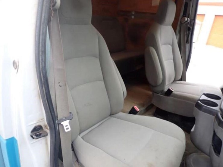 2009-ford-e450-image-25