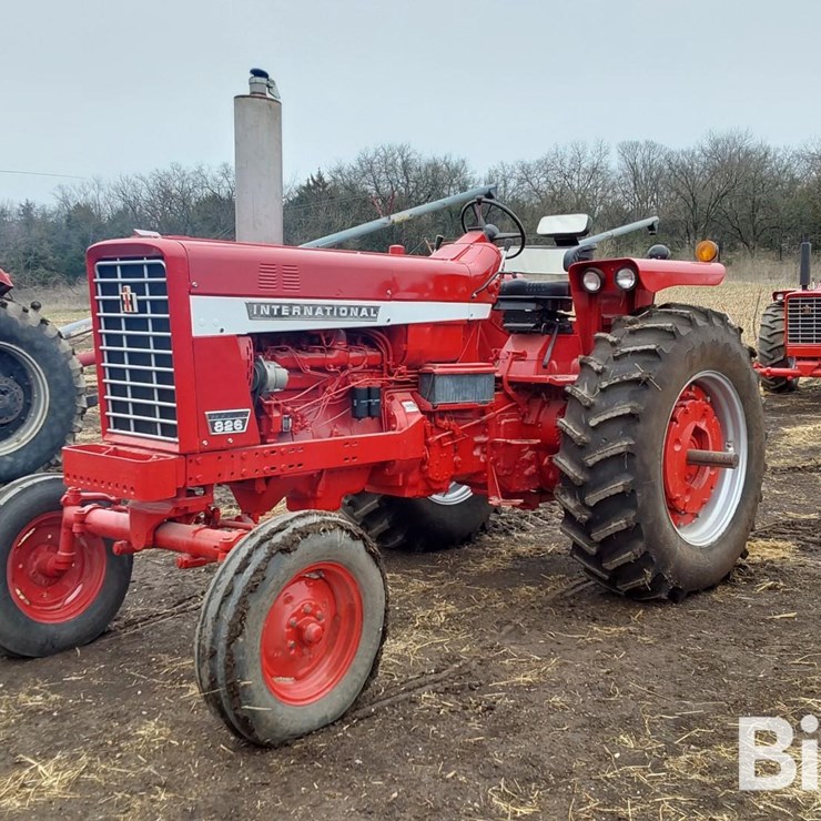 1970 INTERNATIONAL 826