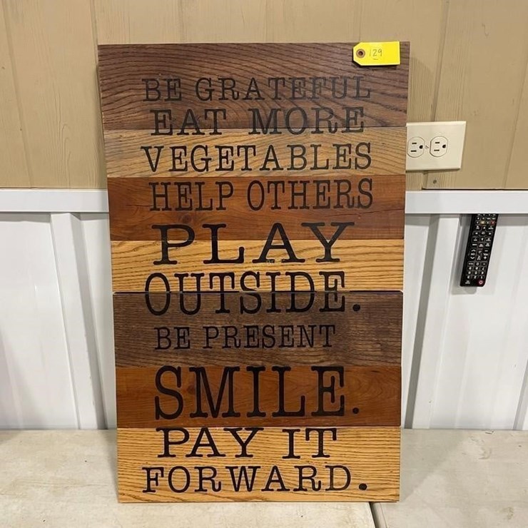 Wood Sign Décor