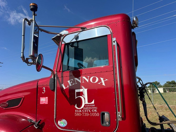 2012-peterbilt-386-image-17